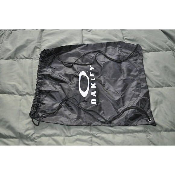 Oakley Drawstring Gym Tote Black Bag - LARGE Size 19" x 17" - CLEAN EUC - Picture 1 of 3